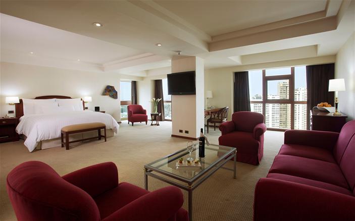 Junior Suite at Swissotel Lima