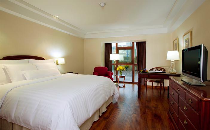Premier Room at Swissotel Lima