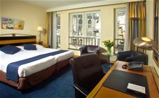 Swiss Business Advantage Room