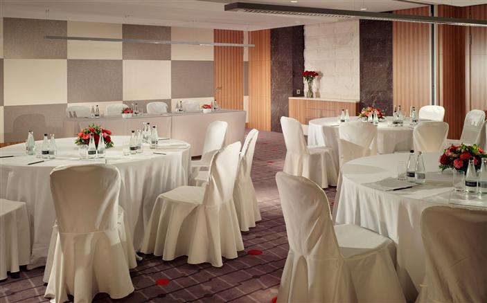 Mendeleev (in the Swissôtel Conference Centre)
