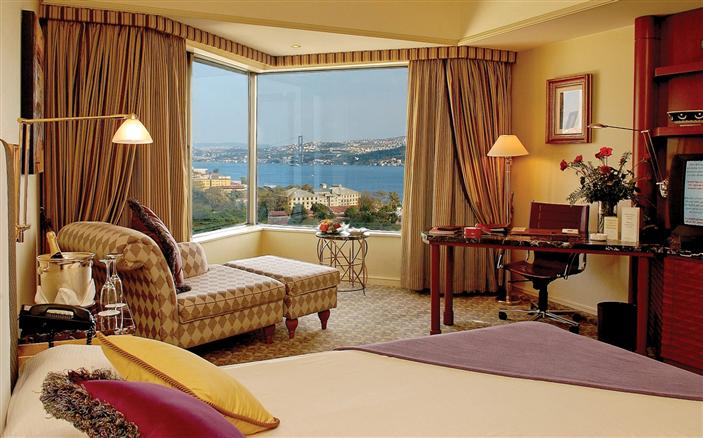 Bosphorus Standard Room at Swissotel The Bosphorus