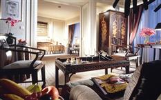 Luxury room at the Swissotel Stamford Singapore