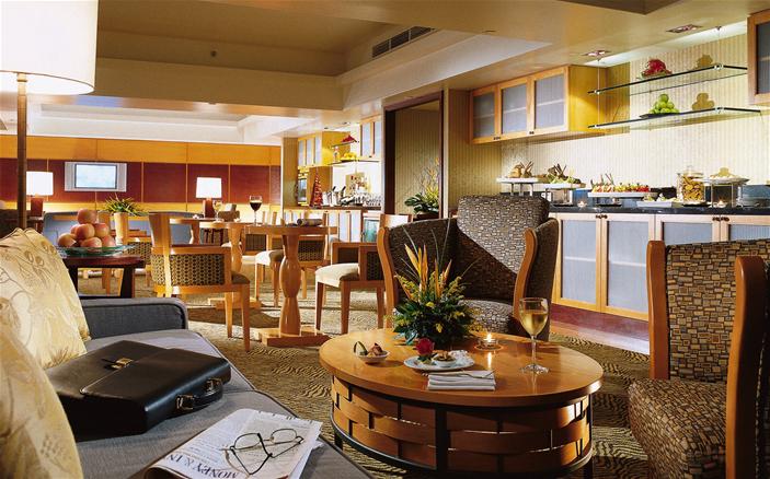 Swiss Executive Club Lounge at Swissotel Stamford