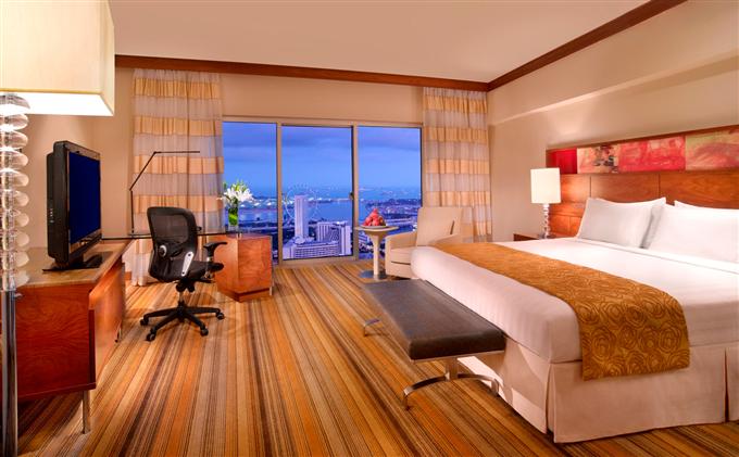 Swissôtel The Stamford, Singapore Guest Services