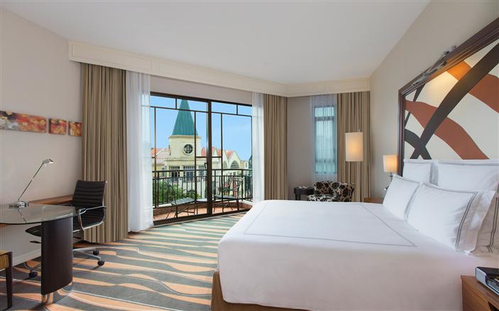 Crest Room at Swissotel Merchant Court