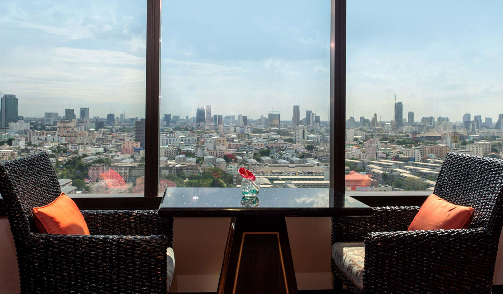 Executive Club Lounge At Swissotel Bangkok Ratchada