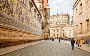 SPRING RELAXING IN DRESDEN