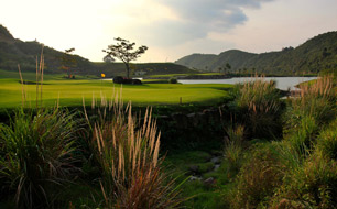 Sanya Dragon Valley Golfcourse