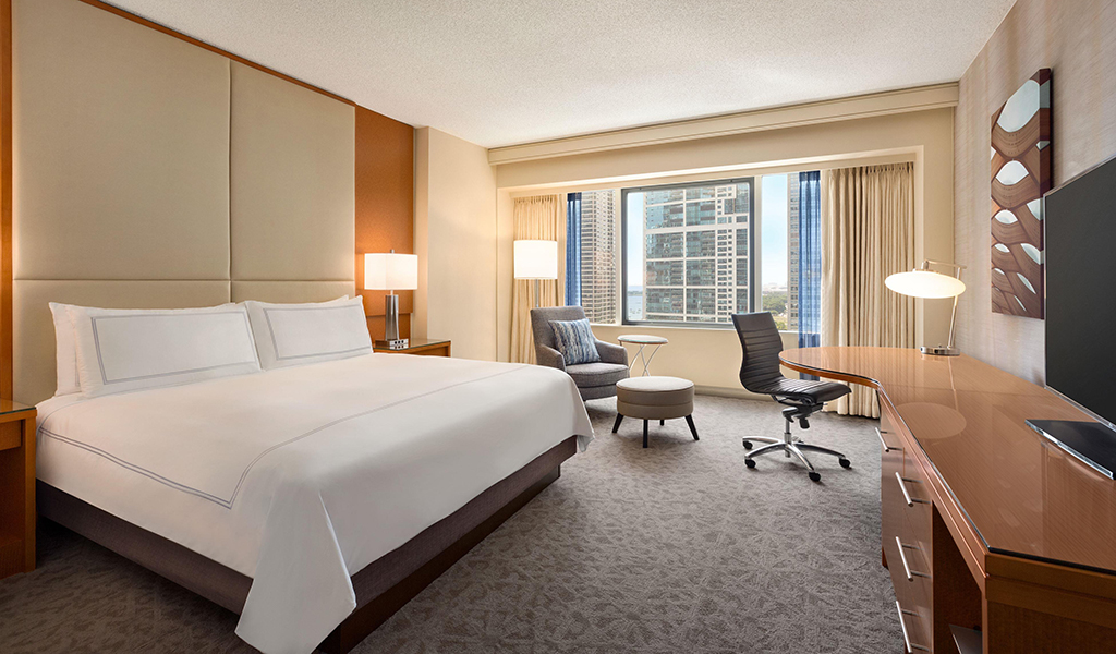 Классический номер с видом на город в Swissotel Chicago