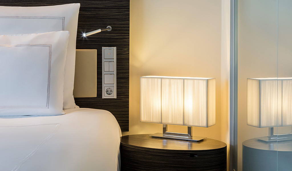 Chambre Executive avec très grand lit au Swissôtel Tallinn