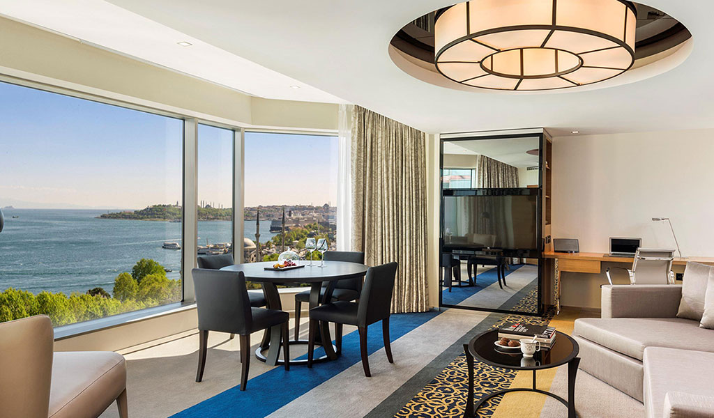 جناح البوسفور الفاخر في سويس اوتيل البوسفور (Swissotel The Bosphorus)