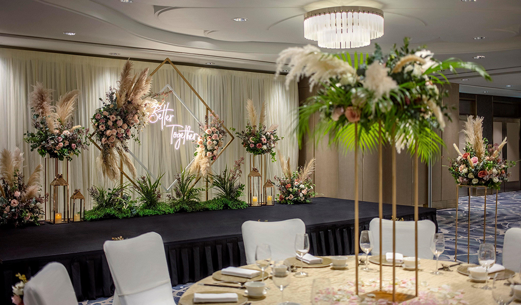 Mariage rustique et romantique dans la salle de réception Atrium