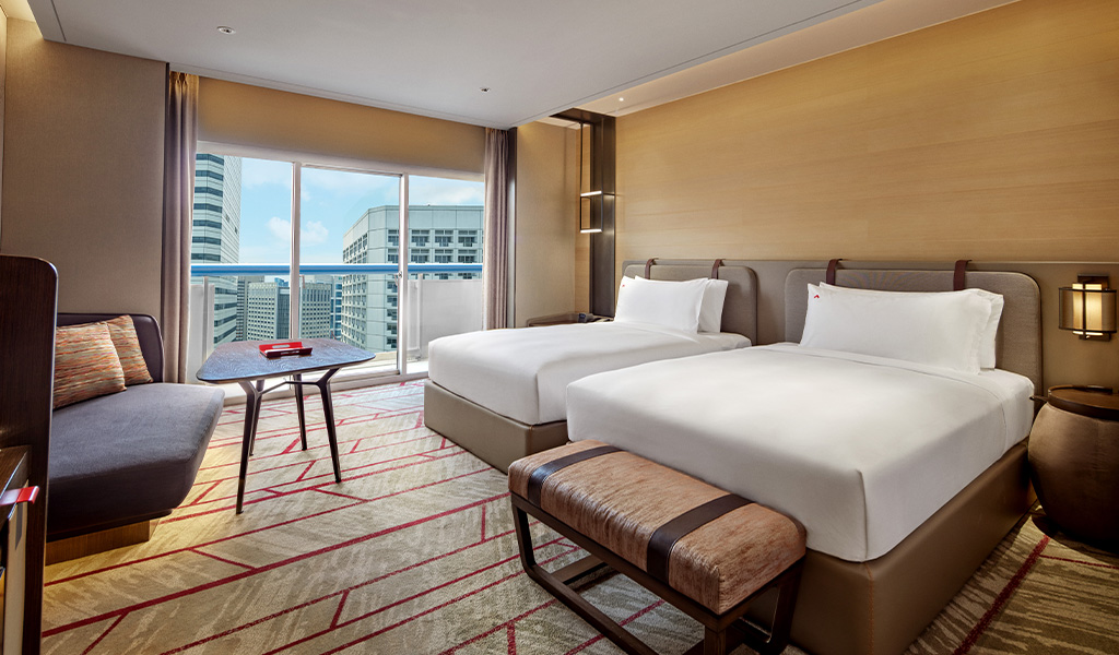 Swissotel The Stamford | Double Yataklı Premier Oda