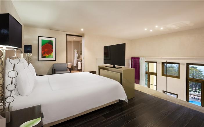 Duplex Suite King at Swissotel Kamelia