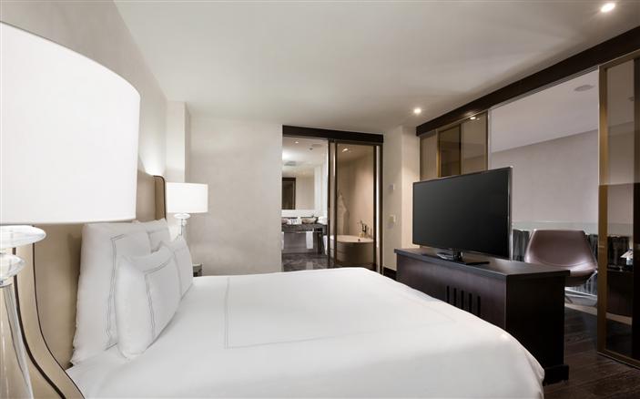 Grand Duplex Suite King at Swissotel Kamelia