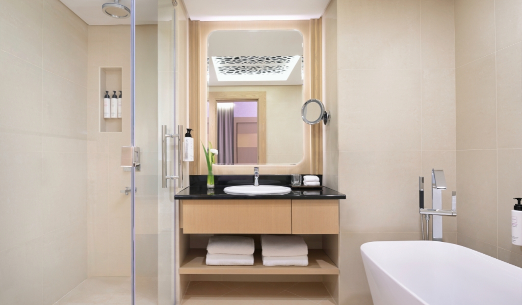 Classic Suite at Swissotel Al Murooj 