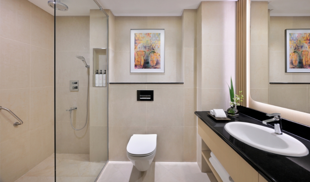 Deluxe Room Twin at Swissotel Al Murooj 