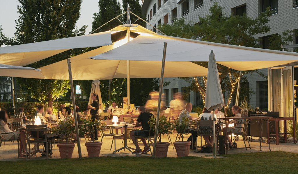 Restaurant Giardino Swissotel Kursaal, Giant Food Patio Umbrella