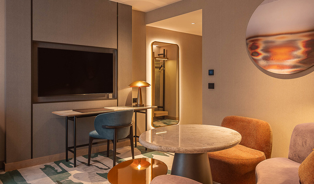 Deluxe Suite Atrium view