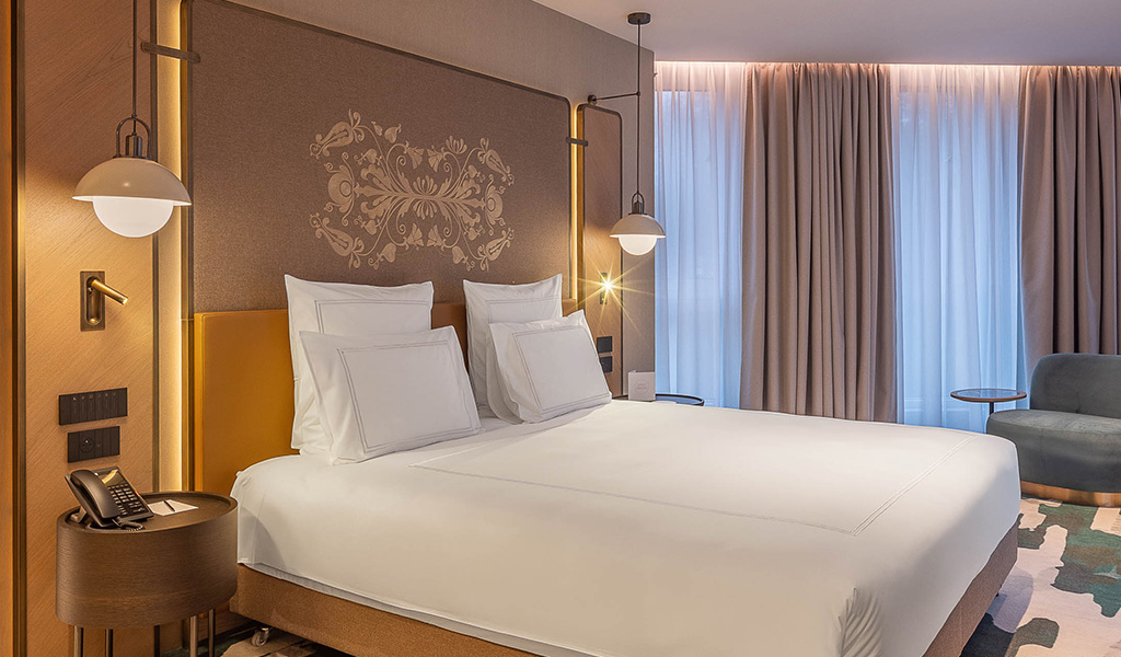 Deluxe Suite Atrium view