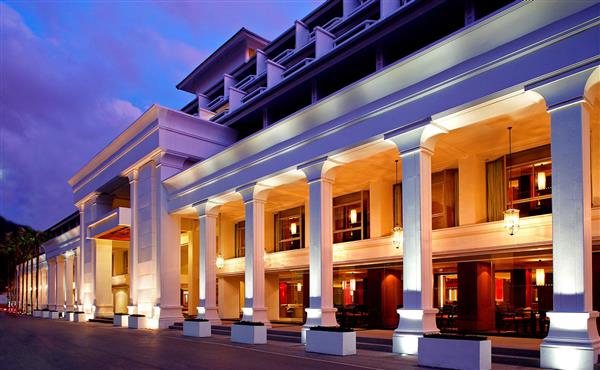 المنتجع الشاطئي لفندق سويس أوتيل بوكيت باتونغ (Swissotel Phuket Patong)